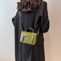 Women's Medium Pu Leather Solid Color Classic Style Square Flip Cover Shoulder Bag sku image 4