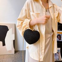 Women's Small Pu Leather Heart Shape Streetwear Heart-shaped Lock Clasp Evening Bag main image 5