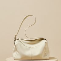 Women's Pu Leather Solid Color Classic Style Pillow Shape Zipper Shoulder Bag main image 3
