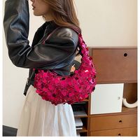 Women's Medium Sequin Solid Color Sexy Classic Style Crescent Shaped Zipper Underarm Bag main image 3