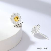 1 Pair Sweet Daisy Sterling Silver Ear Studs main image 2