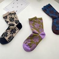 Women's Retro Flower Cotton Crew Socks A Pair main image 3