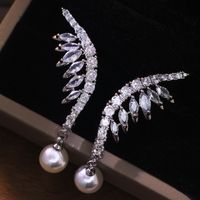 1 Paar Elegant Schneeflocke Überzug Inlay Kupfer Künstliche Perlen Künstlicher Diamant Versilbert Tropfenohrringe main image 4