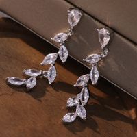 1 Paar Elegant Schneeflocke Überzug Inlay Kupfer Künstliche Perlen Künstlicher Diamant Versilbert Tropfenohrringe main image 5