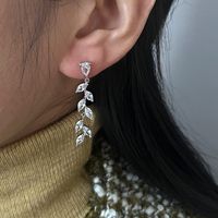 1 Paar Elegant Schneeflocke Überzug Inlay Kupfer Künstliche Perlen Künstlicher Diamant Versilbert Tropfenohrringe main image 6