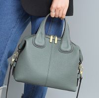 Women's Pu Leather Solid Color Vintage Style Classic Style Round Zipper Handbag sku image 3