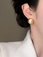 1 Pair Casual Elegant Solid Color Imitation Pearl Ear Studs sku image 3