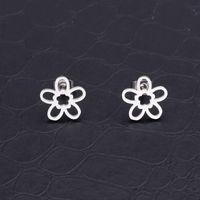 1 Pair Simple Style Flower Plating Stainless Steel 18K Gold Plated Ear Studs main image 4