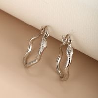1 Pair Nordic Style Xuping Simple Style Snake Plating Copper Alloy 18k Gold Plated White Gold Plated Hoop Earrings main image 3