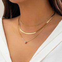 Style Simple Style Classique Commuer Rond Alliage Le Cuivre Placage Incruster Strass Collier main image 1