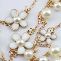 Casual Classic Style Flower Alloy Pearl Women's Sweater Chain Necklace main image 4