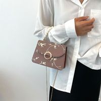 Women's Medium Pu Leather Flower Vintage Style Square Magnetic Buckle Shoulder Bag main image 5