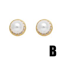 1 Pair Modern Style Simple Style Round Moon Plating Inlay Copper Artificial Pearls Zircon 18k Gold Plated Ear Studs main image 4