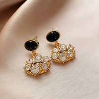 1 Pair Simple Style Shiny Geometric Plating Inlay Alloy Crystal Rhinestones 18k Gold Plated Drop Earrings main image 5