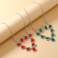 Glamour Luxueux Brillant Les Gouttelettes D'eau Alliage Placage Incruster Strass Plaqué Argent Femmes Des Boucles D'oreilles Collier main image 1