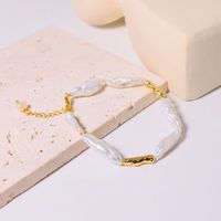 Einfacher Stil Irregulär Süßwasserperle Kupfer Perle Überzug 18 Karat Vergoldet Frau Armbänder main image 1