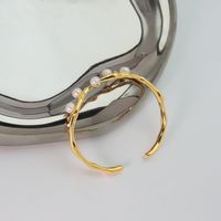 Simple Style Solid Color Copper Plating Inlay Freshwater Pearl 18k Gold Plated Bangle main image 5