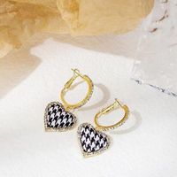 1 Pair Retro French Style Houndstooth Heart Shape Plating Inlay Alloy Rhinestones Drop Earrings main image 1
