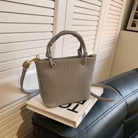 Women's Pu Leather Stripe Solid Color Classic Style Square Zipper Shoulder Bag Handbag main image 6
