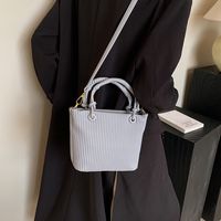 Women's Pu Leather Stripe Solid Color Classic Style Square Zipper Shoulder Bag Handbag sku image 6