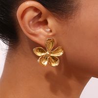 1 Pair Casual Vacation Classic Style Flower Plating 304 Stainless Steel 14K Gold Plated Ear Studs main image 3