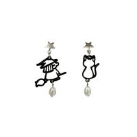 1 Pair Simple Style Classic Style Cartoon Character Alloy Drop Earrings main image 4