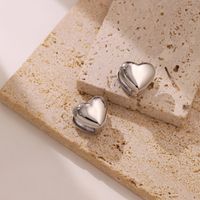 1 Pair Vintage Style Simple Style Heart Shape Plating Stainless Steel White Gold Plated Ear Studs main image 5