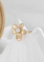 304 Stainless Steel 14K Gold Plated Lady Roman Style Inlay Flower Pearl Open Rings main image 5