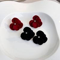 1 Pair Elegant Solid Color Alloy Ear Studs main image 5