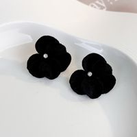 1 Pair Elegant Solid Color Alloy Ear Studs main image 10