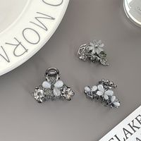 Women's Retro Rabbit Flower Butterfly Alloy Inlay Opal Hair Claws main image 4