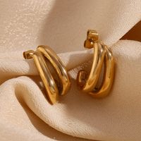 1 Paire Style Simple Style Classique Couleur Unie Placage Acier Inoxydable Plaqué Or 18k Boucles D'oreilles main image 6