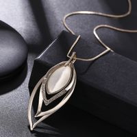 Simple Style Leaf Alloy Glass Copper Inlay Artificial Rhinestones Women's Pendant Necklace sku image 2