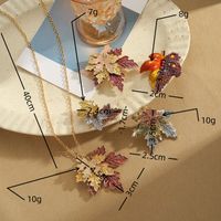 Wholesale Jewelry Elegant Vintage Style Maple Leaf Alloy Acrylic Inlay Brooches Necklace main image 9