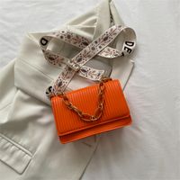 Women's Medium Pu Leather Solid Color Streetwear Square Magnetic Buckle Crossbody Bag sku image 4