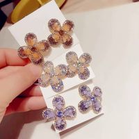 1 Pair Exaggerated Flower Alloy Plating Artificial Gemstones Women's Ear Studs main image 1