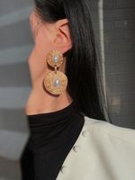 1 Pair Retro Geometric Alloy Plating Inlay Artificial Pearls Women's Drop Earrings main image 5