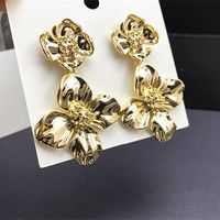 1 Par De Pendientes Colgantes De Mujer Chapados En Metal De Flores A La Moda main image 5