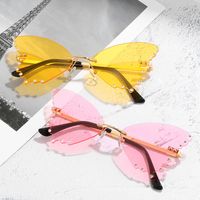 Fashion Butterfly Pc Butterfly Frame Patchwork Frameless Women's Sunglasses main image 1