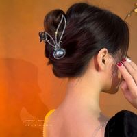 Fashion Bunny Ears Alloy Inlay Artificial Pearls Rhinestones Hair Claws 1 Piece main image 5