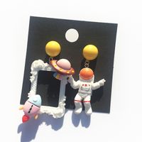 1 Pair Simple Style Astronaut Patchwork Arylic Earrings sku image 3