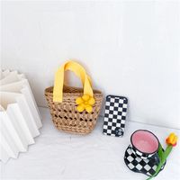 Kid's Small Spring&summer Straw Solid Color Cute Flowers Bucket Open Straw Bag main image 3