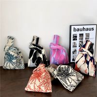 Women's Vintage Style Stripe Heart Shape Butterfly Knit Shopping Bags main image 4