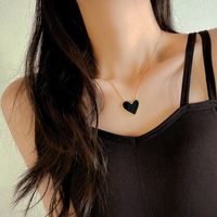 1 Piece Retro Heart Shape Titanium Steel Pendant Necklace main image 4