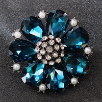 Retro Letter Moon Flower Alloy Inlay Artificial Gemstones Women's Brooches main image 4