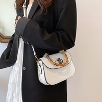 Women's Medium All Seasons Pu Leather Solid Color Fashion Shell Lock Clasp Handbag main image 4