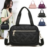 Women's Medium All Seasons Nylon Stripe Heart Shape Solid Color Fashion Square Zipper Handbag main image 1