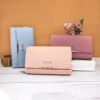 Femmes Toutes Les Saisons Faux Cuir Couleur Unie Mode Carré Boucle Magnétique Téléphone Portefeuille main image 1