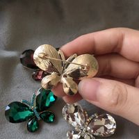 Moda Mariposa Aleación Enchapado Embutido Diamantes De Imitación Mujeres Broches main image 5