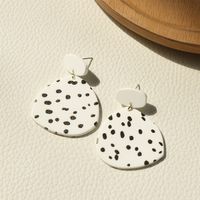 1 Pair Fashion Spot Arylic Hollow Out Women's Earrings sku image 4